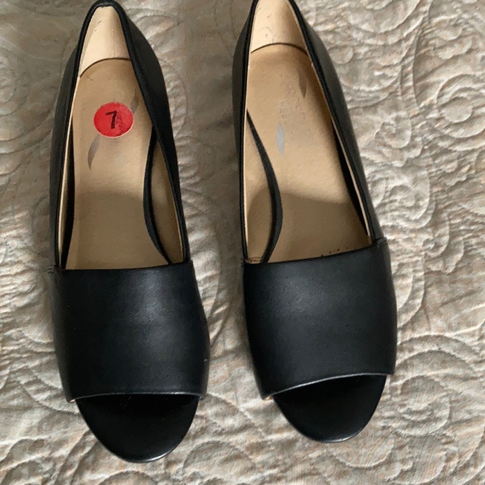 Ladies black shoes